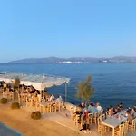 Ξενοδοχείο με διαμερίσματα Christiana 3*