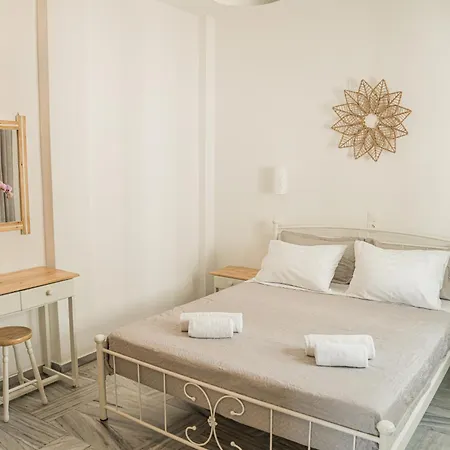 Christiana Aparthotel Ambelas