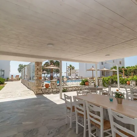 Christiana Aparthotel 3*