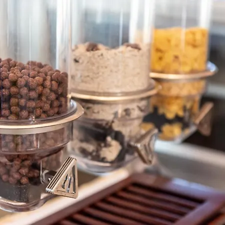 Christiana 3* Ambelász