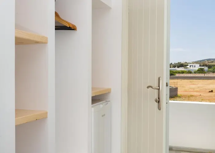 Ξενοδοχείο με διαμερίσματα χριστιάνα 3*