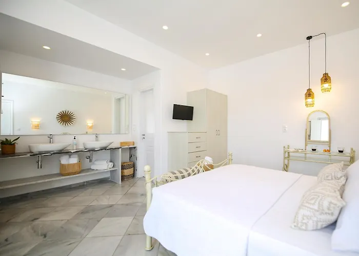 χριστιάνα Ξενοδοχείο με διαμερίσματα 3*