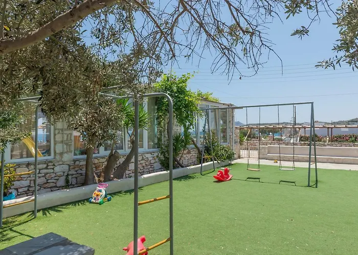 Christiana أمبيلاس